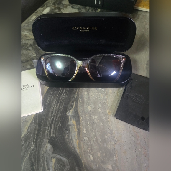 Limited $50 $Coach Women's Cat Eye Mirror Sunglasses Measuring 57/17/135 - Picture 5 of 8